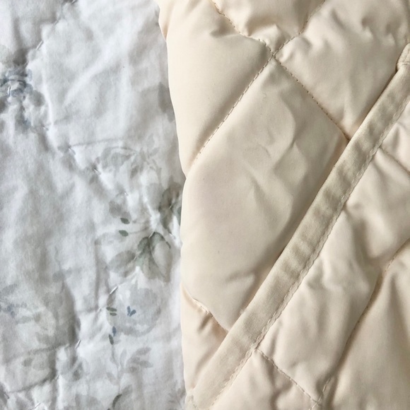 J Crew Factory Cream Puffer Vest with Gold Zipper - Picture 11 of 11